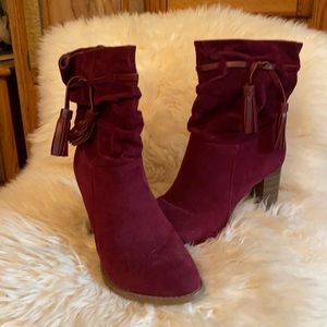 Chase & Chloe Noah, Burgundy Suede Boot